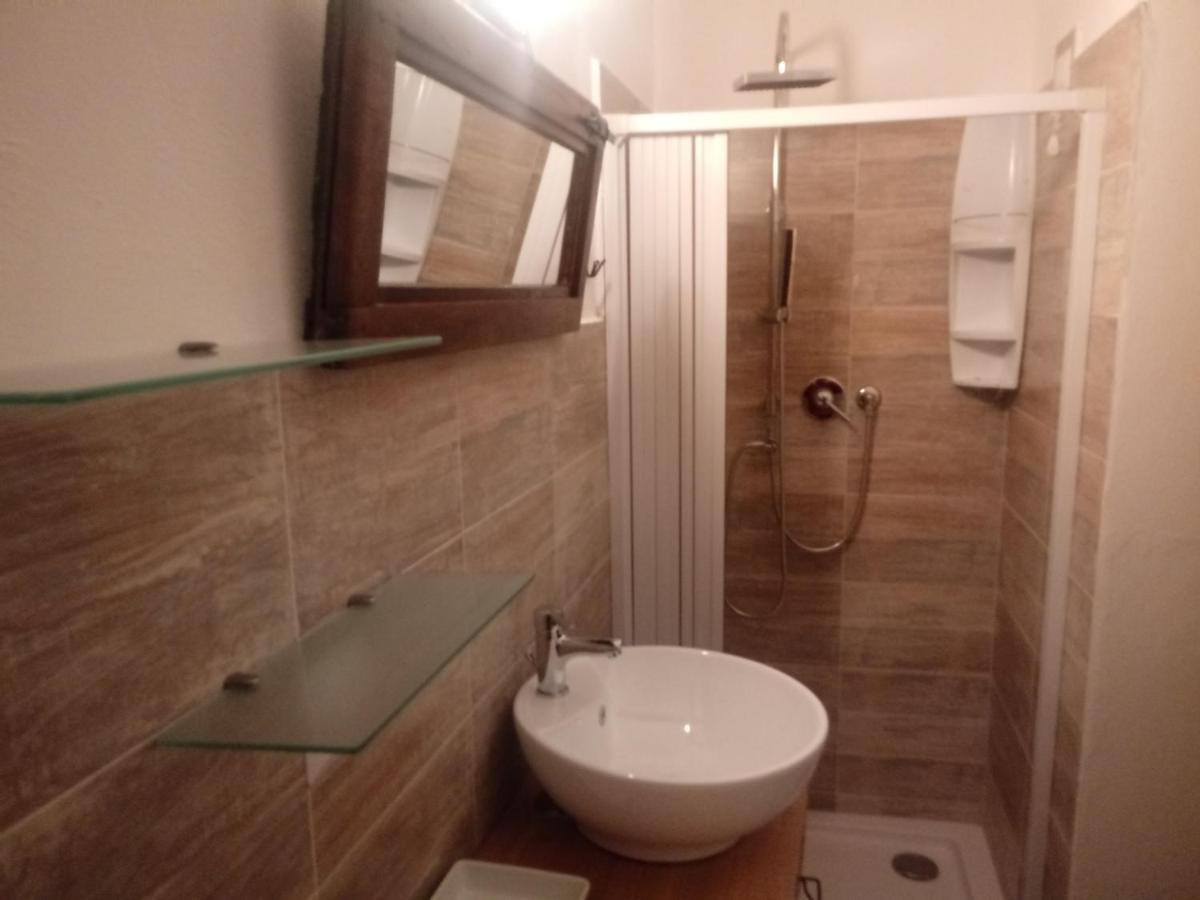 Camera Doppia con Letti Singoli con Bagno Privato